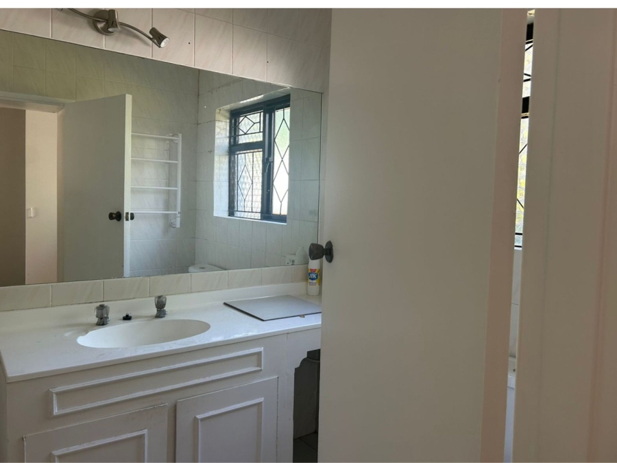 To Let 4 Bedroom Property for Rent in Constantia Western Cape